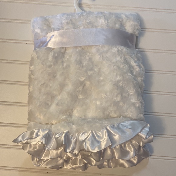 Manhattan Kids Christening Blanket White "Bless This Baby" Faux Fur Swirl- NEW - Picture 3 of 3
